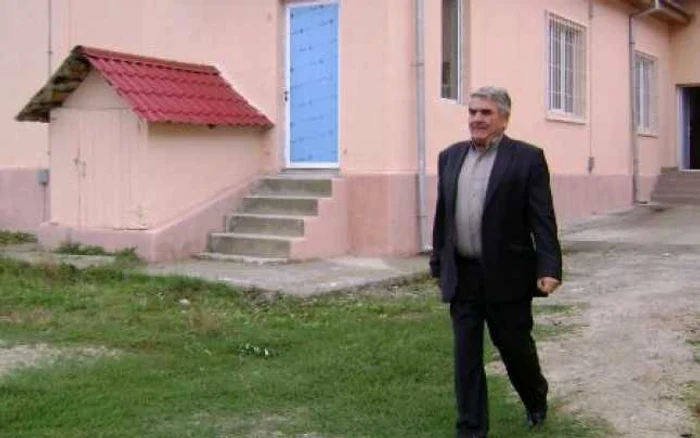 Primarul Alexandru Borugă, inițiatorul proiectului din Broșteni
