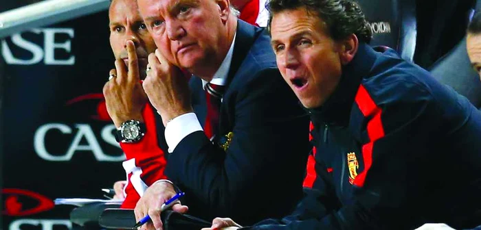 Louis van Gaal (centru)