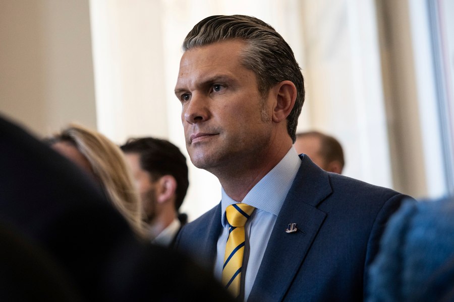 Nominalizarea lui Pete Hegseth în fruntea Pentagonului atârnă de un fir de ață, după relatări privind acuzații de agresiune sexuală și abuz de alcool