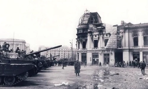 Televiziunea, clădirea Comitetului Central, Biblioteca Centrală Universitară, Ministerul Apărării Naţionale au fost devastate în timpul nopţii jpeg