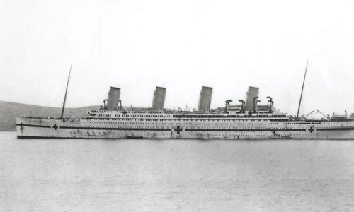 Primele obiecte recuperate de pe epava HMHS Britannic (© Facebook / Υπουργείο Πολιτισμού)