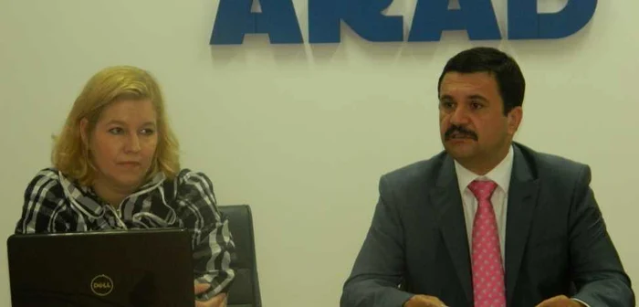 Eszter  Csokasi și Nicolae Ioțcu au prezentat proiectul