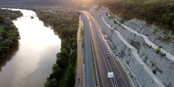 Autostrada Lugoj   Deva, dealul liliecilor din nou în șantier  Foto Daniel Guță ADEVĂRUL (9) JPG