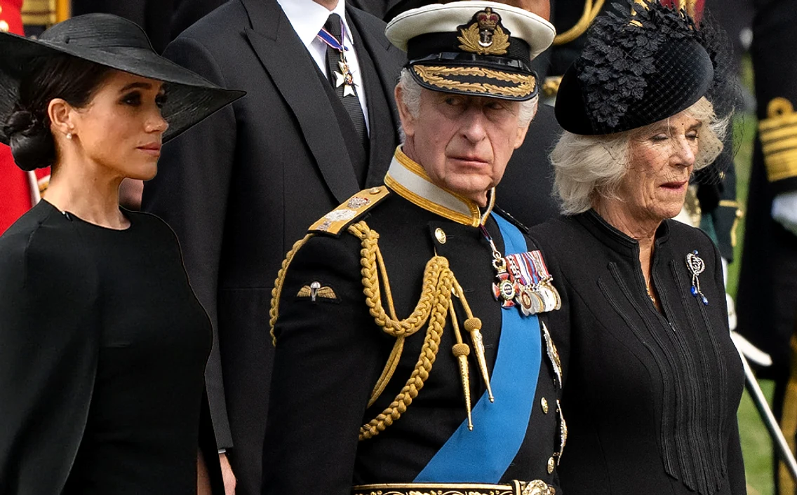 Meghan Markle ar face eforturi pentru a face pace cu familia regală