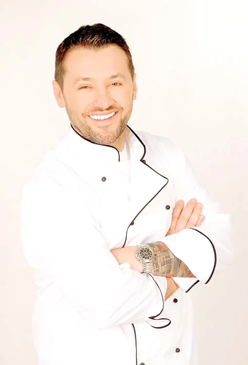 
    Remus Nica prezintă  emisiunea “Cireaşa de  pe tort” la Prima TV,  alături de Codruţ Kegheş (Foto: Prima TV)  