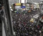 Demonstranţi cer demisia premierului thailandez Prayut Chan-o-cha la Bangkok Thailanda FOTO EPA-EFE / Narong Sangnak