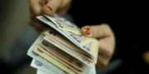 Salariul mediu net a scăzut în august cu 3%