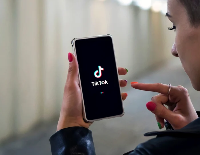 Aplicația TikTok FOTO: Shuterstock