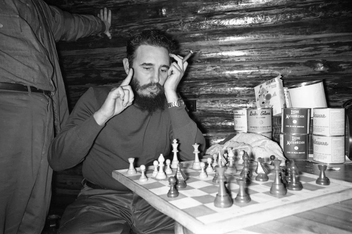 
    Fidel Castro a fost unul dintre cei mai vânaţi oameni din istorie @profimediaclickpentrufemei.ro  