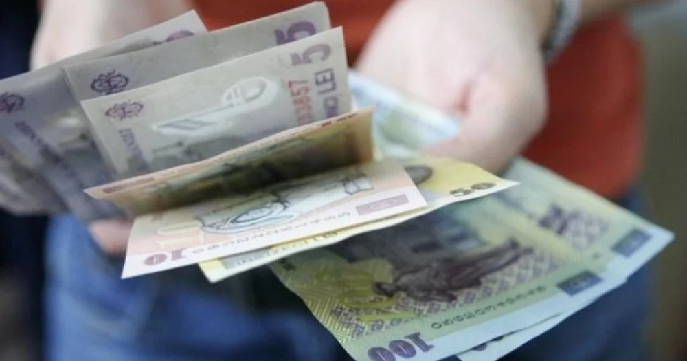 Prezentările de dispozitive medicale, noua capcană pentru vârstnici. Cum s-a trezit o femeie de 70 de ani cu un cred făcut fără acordul ei