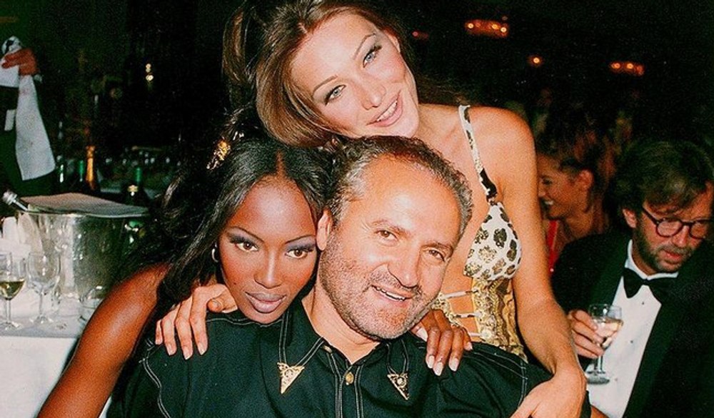 15 iulie: Ziua în care a fost asasinat celebrul designer Gianni Versace