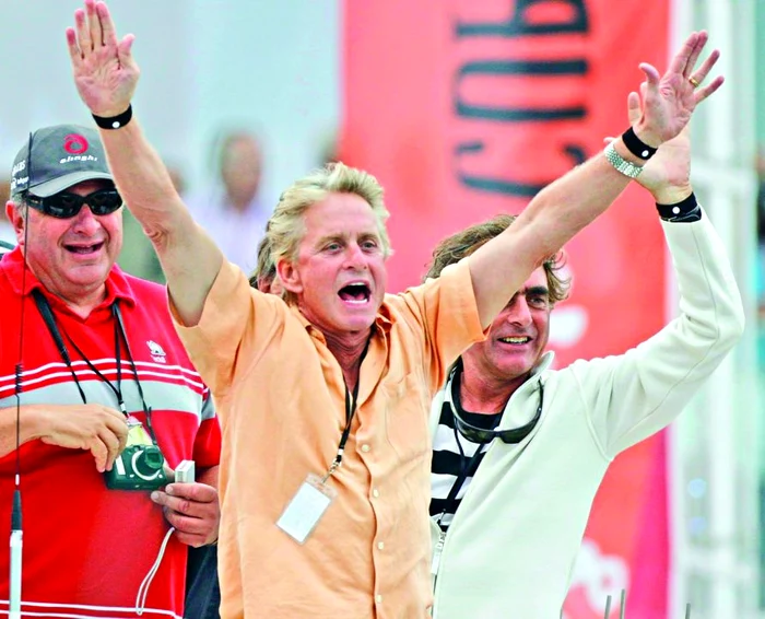 Michael Douglas, de 65 de ani, se simte, în pat, ca la prima tinereţe