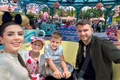 Artista s-a distrat alături de cei doi copii ai săi la Disneyland!   