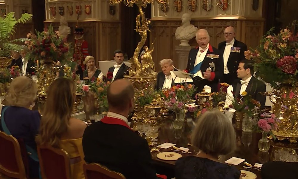 Fast impresionant la banchetul regal organizat la castelul Windsor pentru Donald Trump. Președintele american și Regele Charles s-au lăudat reciproc GALERIE FOTO
