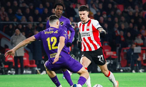 dennis man fb psv jpg