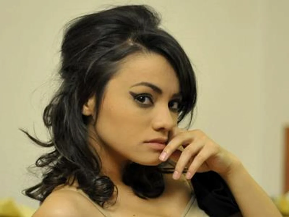 
    Aylin Cadîr  