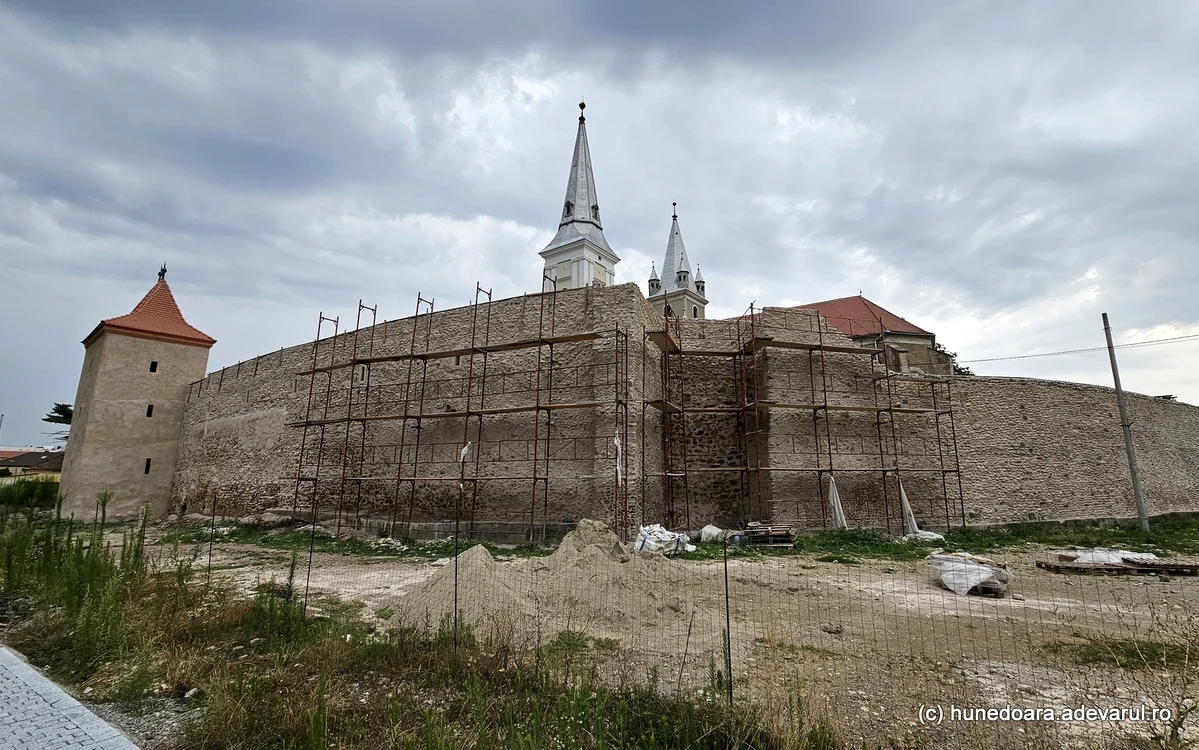 Cetatea medievală din Orăștie. Foto: Daniel Guță