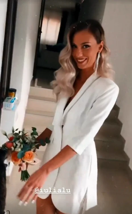 
    Liviu Teodorescu și Iulia, alături de un prietenfoto: Instagram  