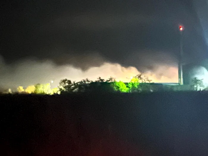 Incendiul a făcut scrum o hală de sortare a deșeurilor din Slobozia FOTO ISU Ialomița