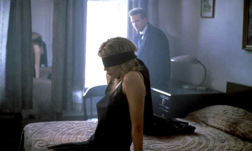 Kim Basinger, apariție incendiară în filmul "Nouă săptămâni și jumătate" jpeg