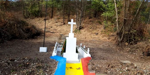 monument husi