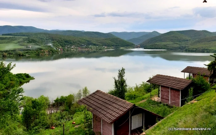 lacul cincis foto daniel guta adevarul