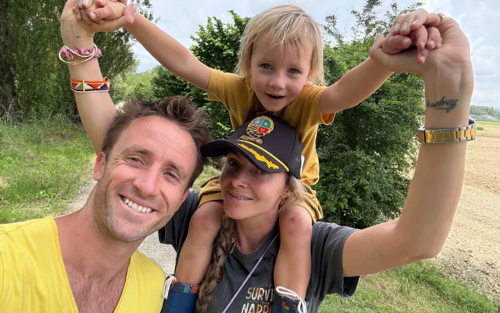 O familie s-a mutat în Italia pentru o viață mai bună. După șase luni, renunță și pleacă în SUA: „Birocrația ar testa răbdarea unui sfânt”