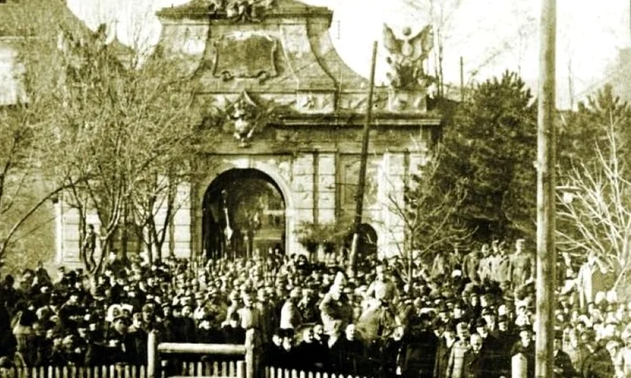 100 de ani de la Marele Război  Episodul 10  De trei ori „Trăiască România Mare!“ jpeg