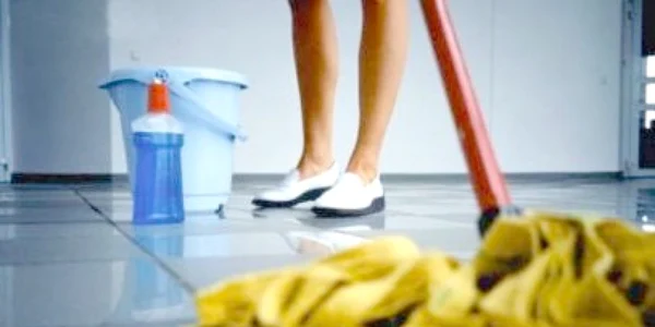 femeie de serviciu
