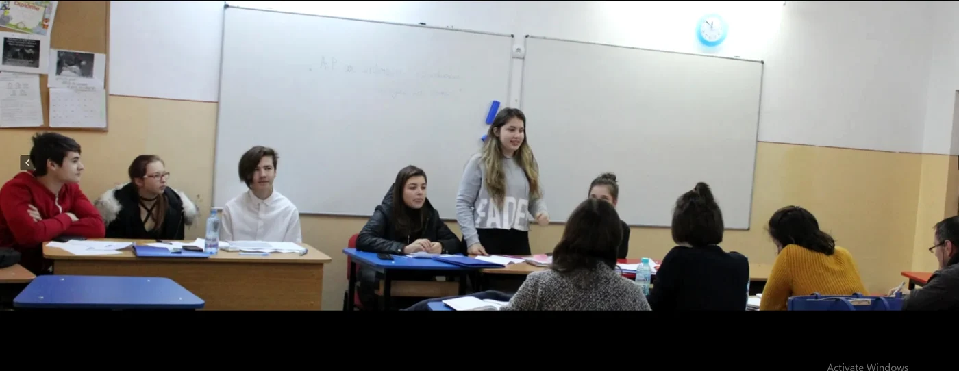 Elevi în timpul unei dezbateri FOTO AcvilaATL