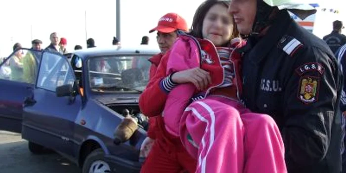 Şase răniţi într-un accident provocat de neatenţie