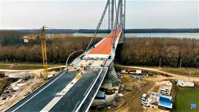 Lucrări la podul suspendat de la Brăila în februarie 2023, Foto: Facebook API