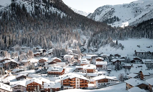 stațiune schi Austria jpg