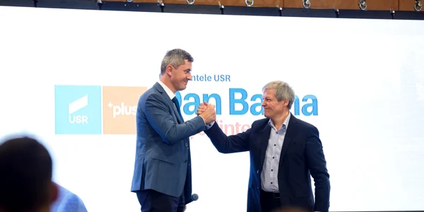 Dan Barna si Dacian Ciolos FOTO Facebook 