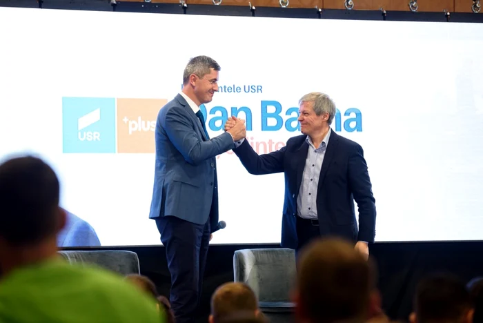 Dan Barna şi Dacian Cioloş FOTO Facebook