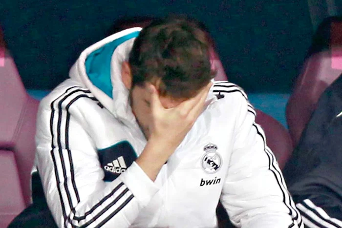 Casillas a trăit  o adevărată  dramă în meciul  de la Malaga (fotografii: reuters)