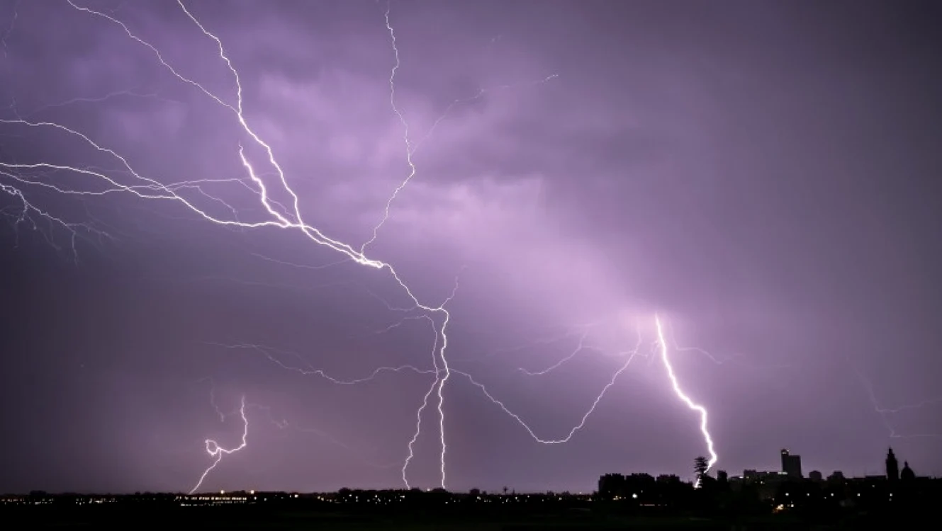 Furtuni puternice în sud-estul ţării FOTO Adevărul