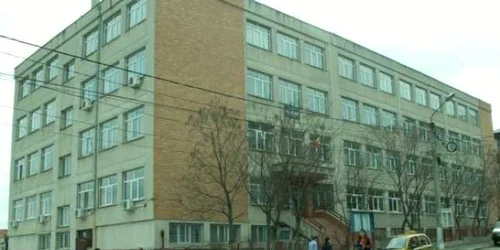 Liceul Ion Creangă FOTO Arhivă Adevărul