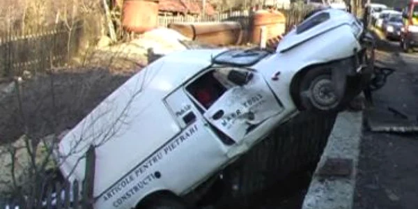 Prahova: Accident rutier în lanţ, la Posada. Nu au fost înregistrate vicitme