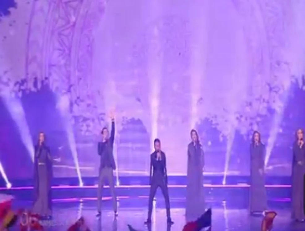 Armenia a fost reprezentată la Eurovision 2015 finala de Genealogy, formată din şase muzicieni