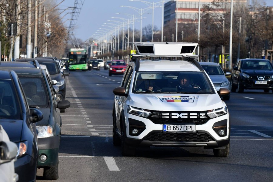 Schimbări majore în București: șoferii de hibride nu mai au parcare gratuită