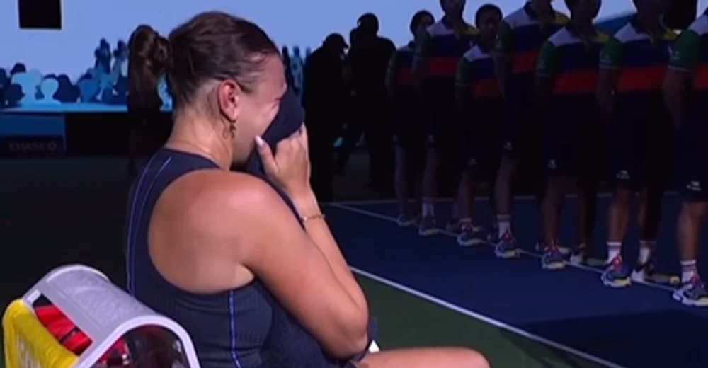 Amanda Anisimova a plâns în pumni, după eșecul cu Aryna Sabalenka. Cel mai mare regret al americancei