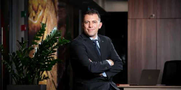 andrei hostiuc apa nova