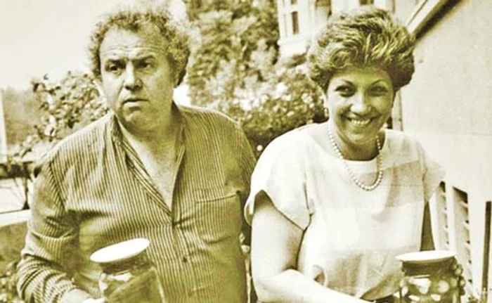 
    Alexandru  Arşinel şi soţia lui,  Marilena, pe  vremea când erau  tineri şi fericiţi  