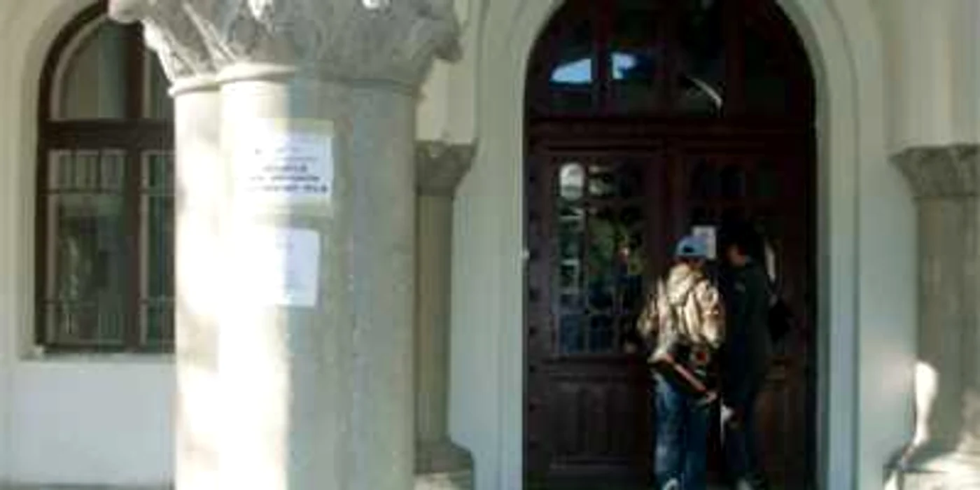 Vâlcea, paralizată  de greva bugetarilor