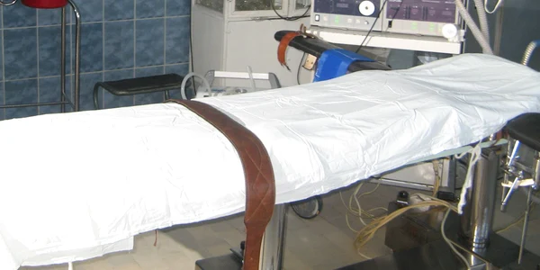 Mare parte din aparatura din spitalele desfiinţate stă nefolosită, sub cheie
