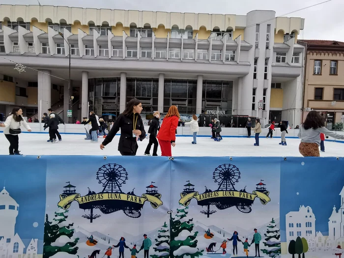 Târgul de Crăciun din Piața Victoriei din Timișoara FOTO Ștefan Both