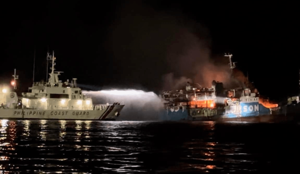 Zece morți într-un incendiu pe un feribot în Filipine - FOTO/VIDEO