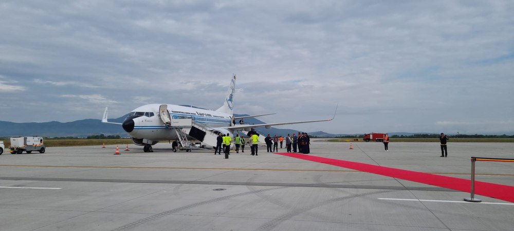 Record mondial stabilit de zborul inaugural al aeroportului de la Brașov. Ce spun oamenii de afaceri că vor face