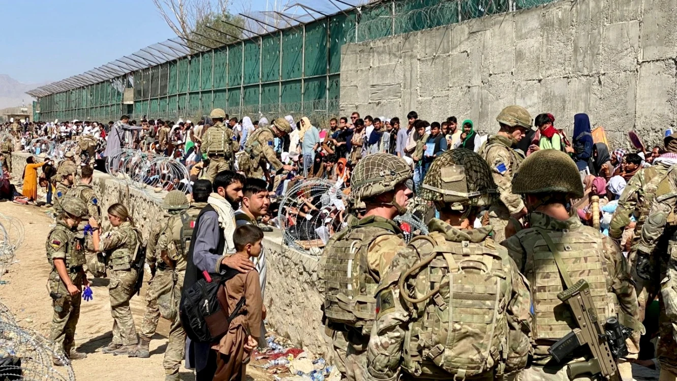 Nu toţi afganii care au colaborat cu forţele internaţionale vor putea fi scoşi din Afganistan